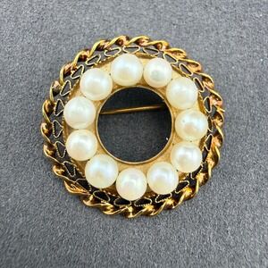 Vintage Signed Catamore 12K Gold Filled Brooch Pin Faux Pearl Wreath Filigree